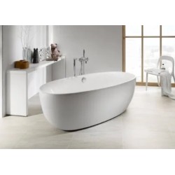 Virginia Tina acrílica one-piece oval con faldón integrado y juego de desagüe Blanca