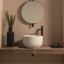 Zen Tina freestanding de hormigón